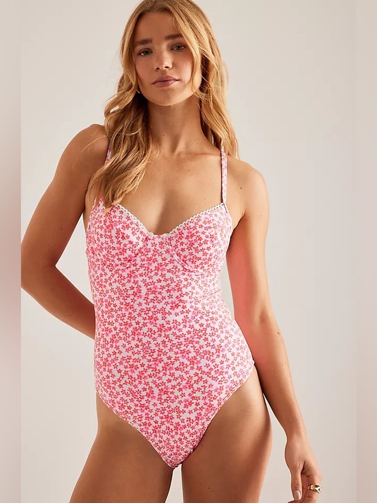 Kulani Kinis Other - Kulani Kinis Decorative Underwire Cheeky One-Piece Floral size Large